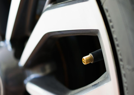 How (and When) to Put Air in Your Car Tires